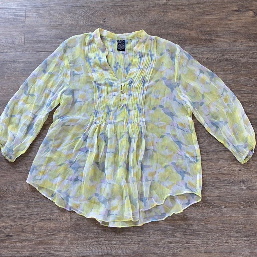 Casual Studio sheer floral blouse size M